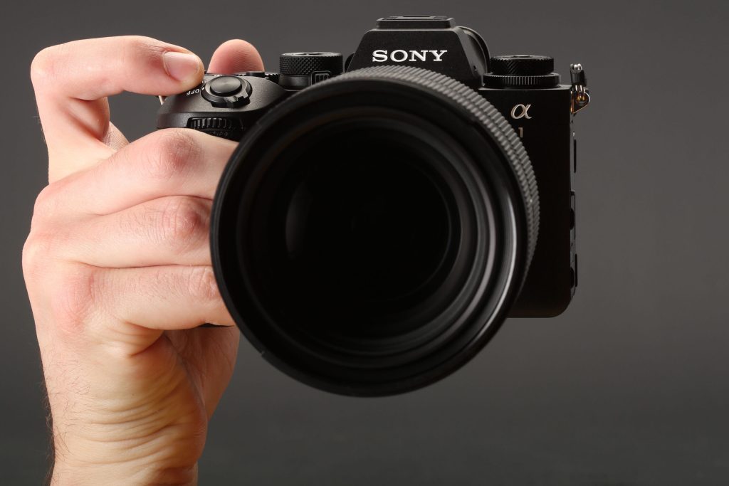 بررسی اولیه دوربین دیجیتال عکاسی Sony a1 II