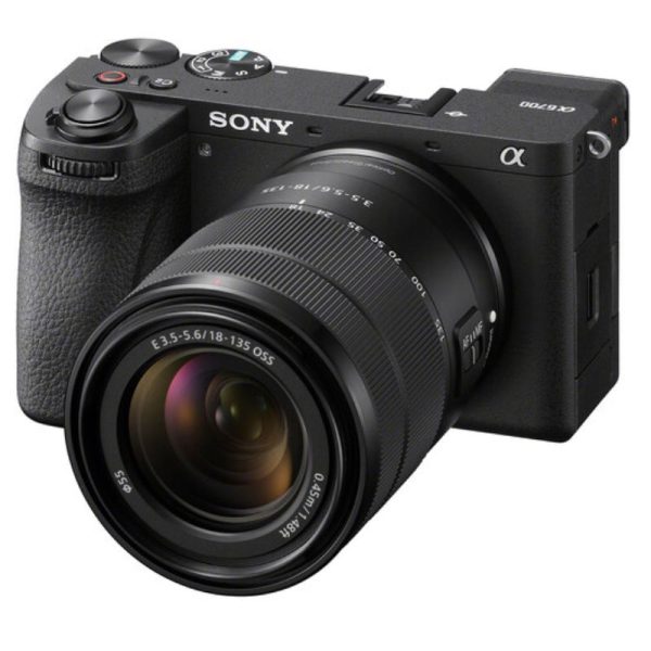 دوربین عکاسی سونی مدل Sony A6700 kit 18-135mm