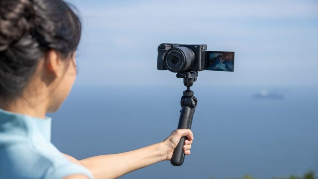 انتخابی ایده‌آل برای عکاسی و فیلم‌برداری واید با لنز Viltrox 15mm F1.7